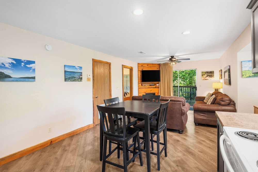 Cozy Timbers Charming Condo for 6 With Resort-style Amenities