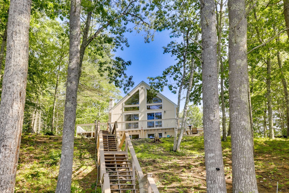 Waterfront Lake Arrowhead Home w/ Dock! view 5