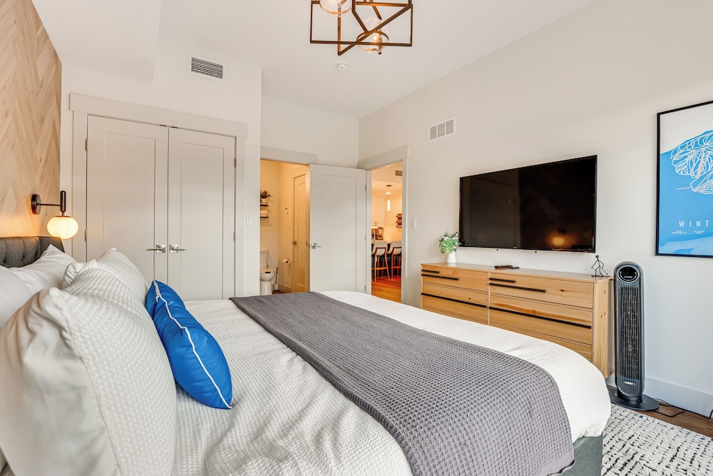 Mountain-view Condo in Downtown Winter Park!