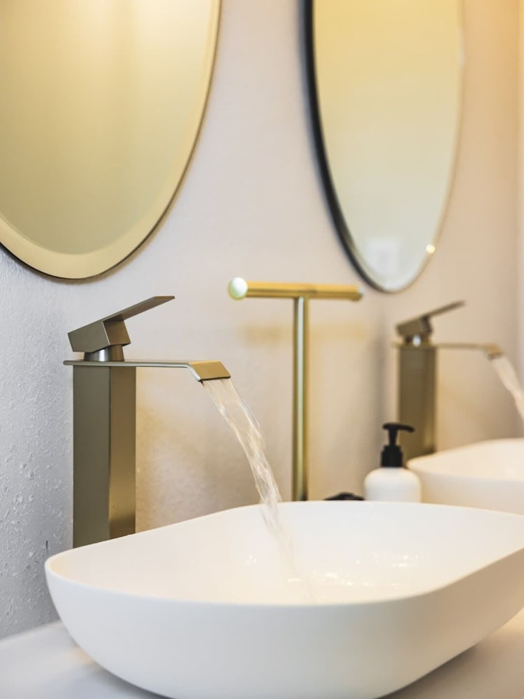 @ Marbella Lane - Vibrant & Chic Designer Home
