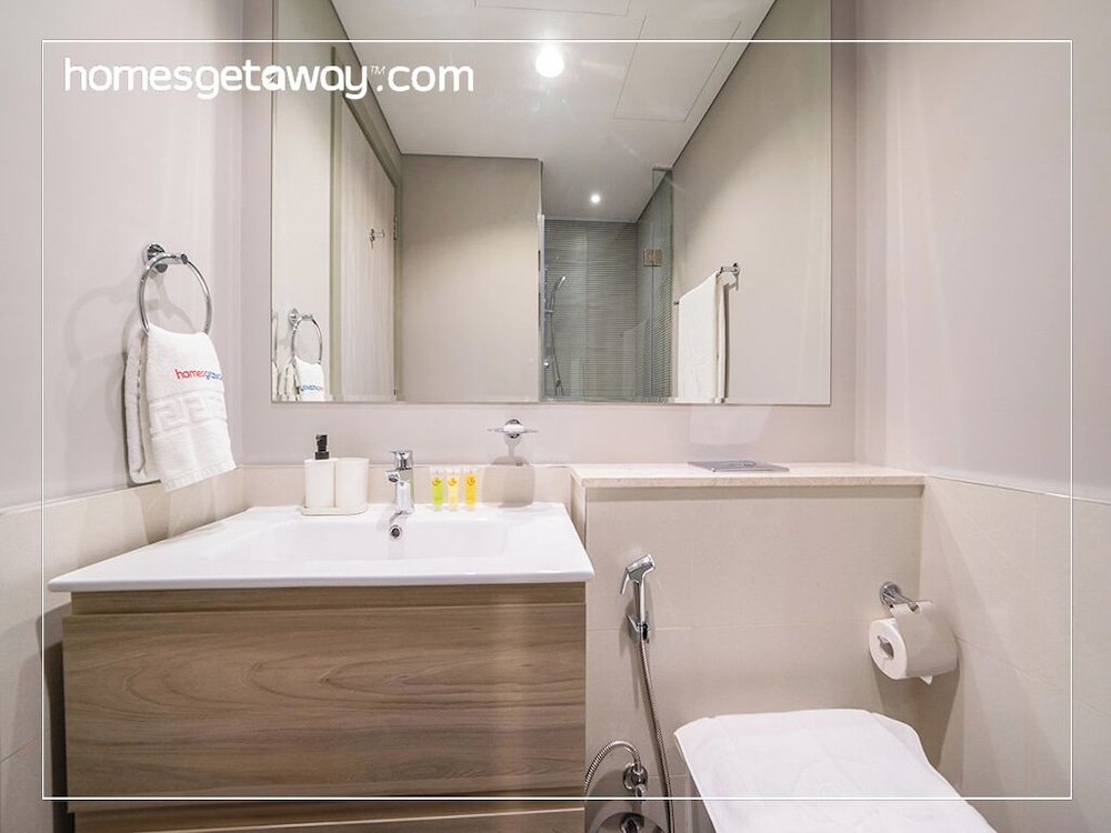 Spacious & Fully Furnished 1BR in Zada