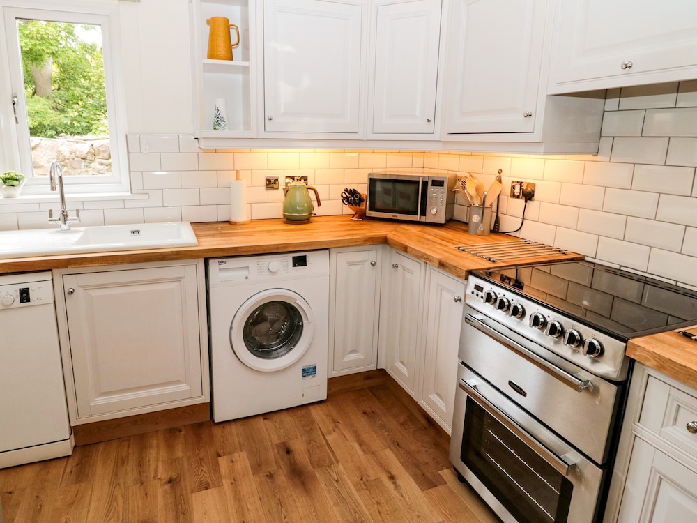 Curlew Cottage, 2 Fenkle Street