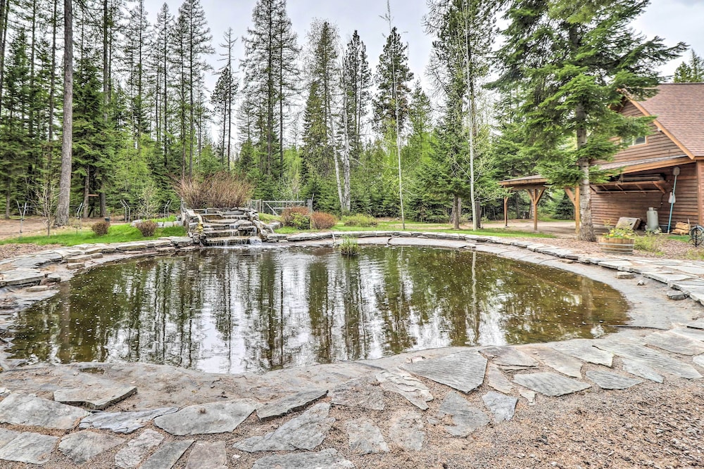 Enchanting Glacier Park Getaway by Flathead Lake! view 3