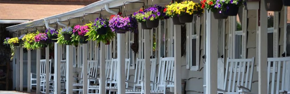 Alpine Village Inn