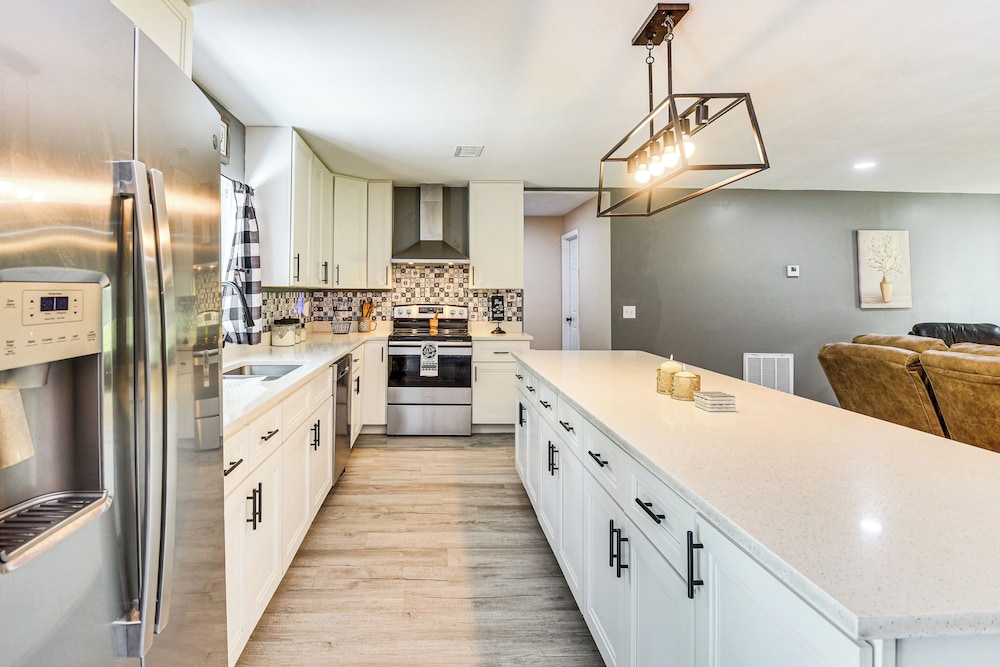 Hike, Fish & Explore: Retreat in Silver Springs!