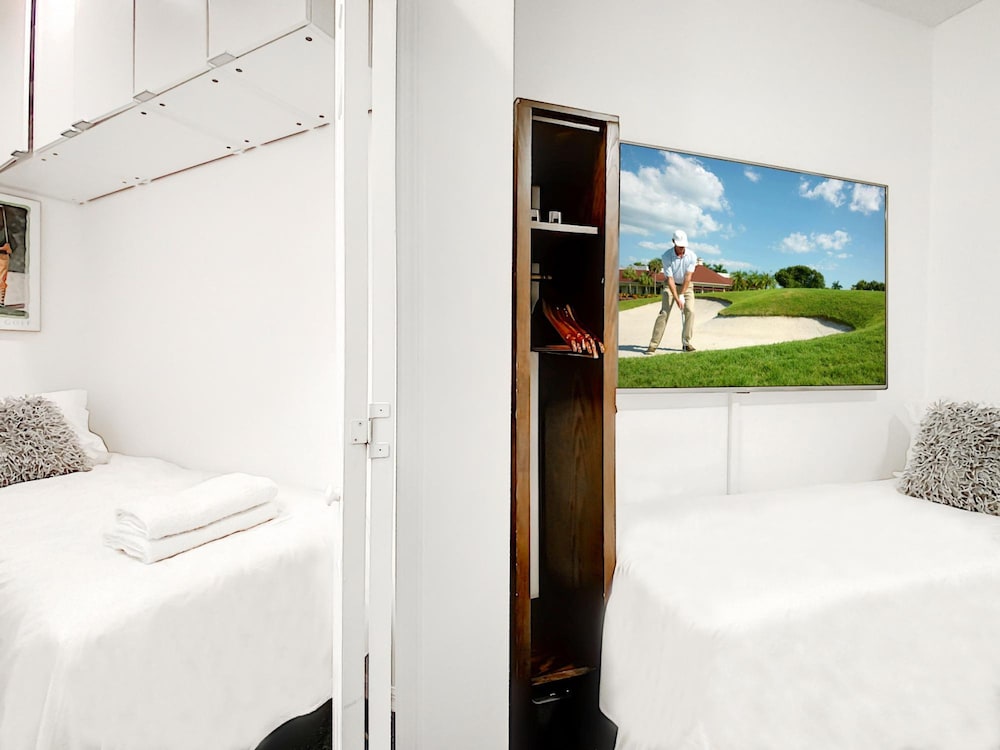 7 Room PGA Village Golf Resort Villa 4BR 3BA NEW view 5