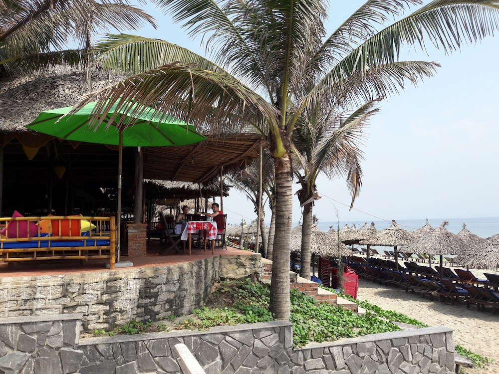 Life Beach Villa