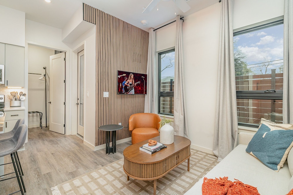 Harmony Hideaway - Mins to Broadway - In Music Row