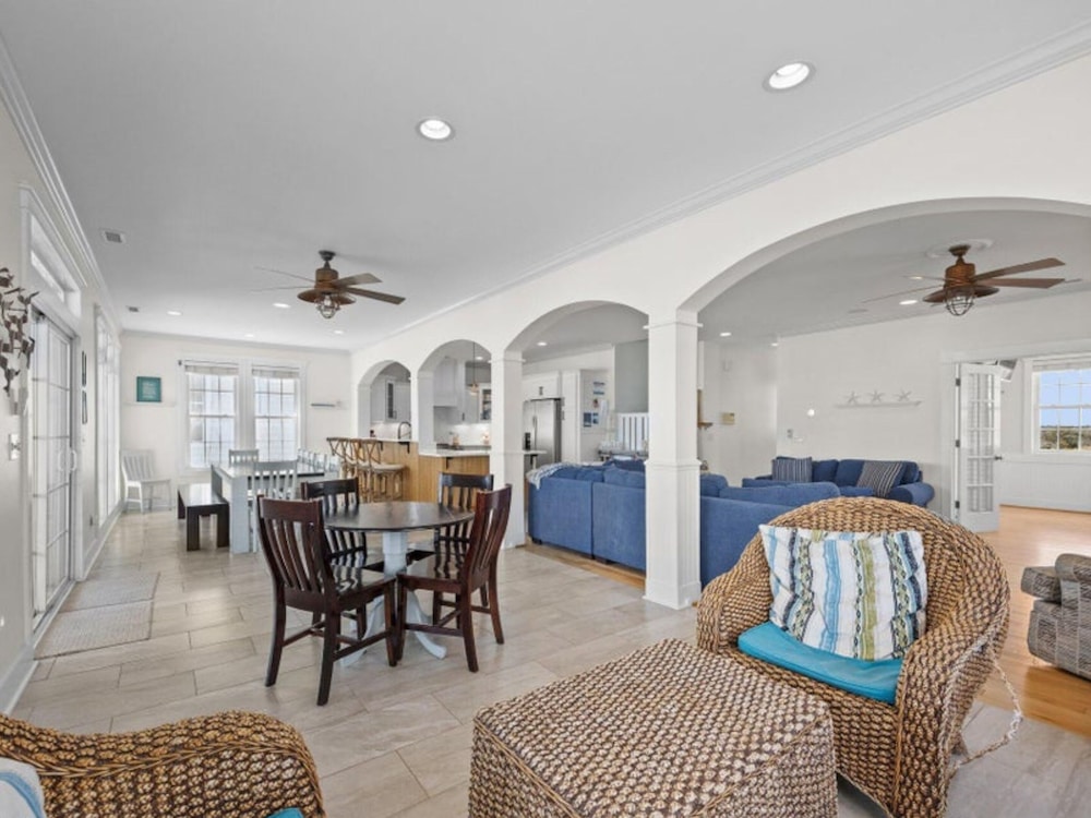 Ocean's Edge by Topsail Realty