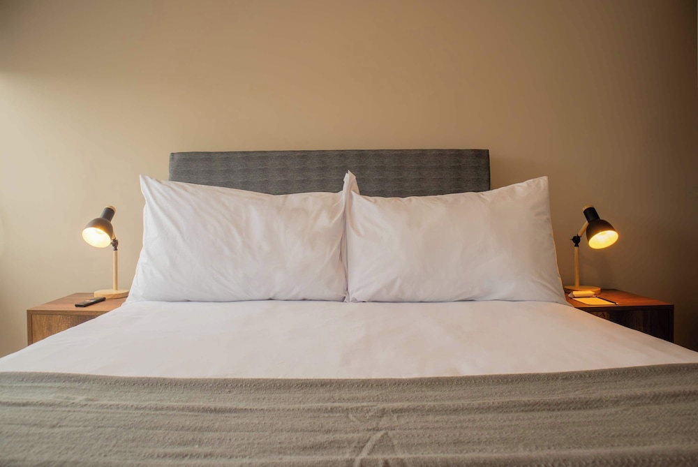 Striking 1BR in Miraflores