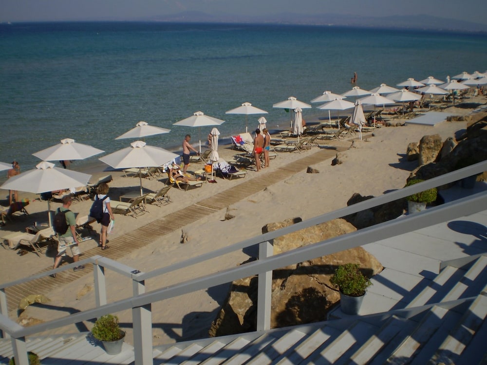 Sparkling Sani Getaway - Nefeli's Summer Paradise photo 4