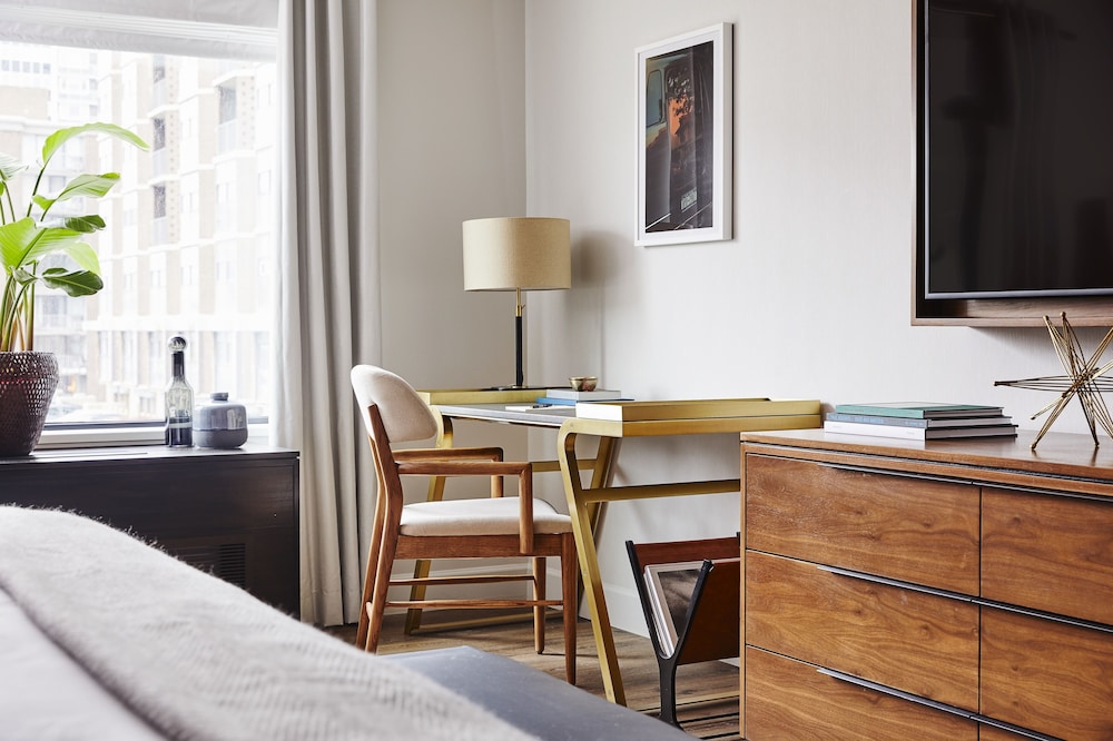 Hartford Vacations - The Blake Hotel - Property Image 21