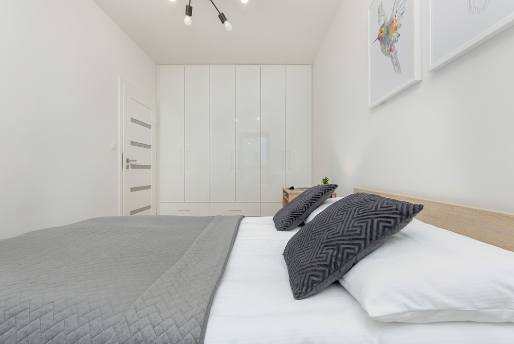 Apartment Business Centre by Renters view 4