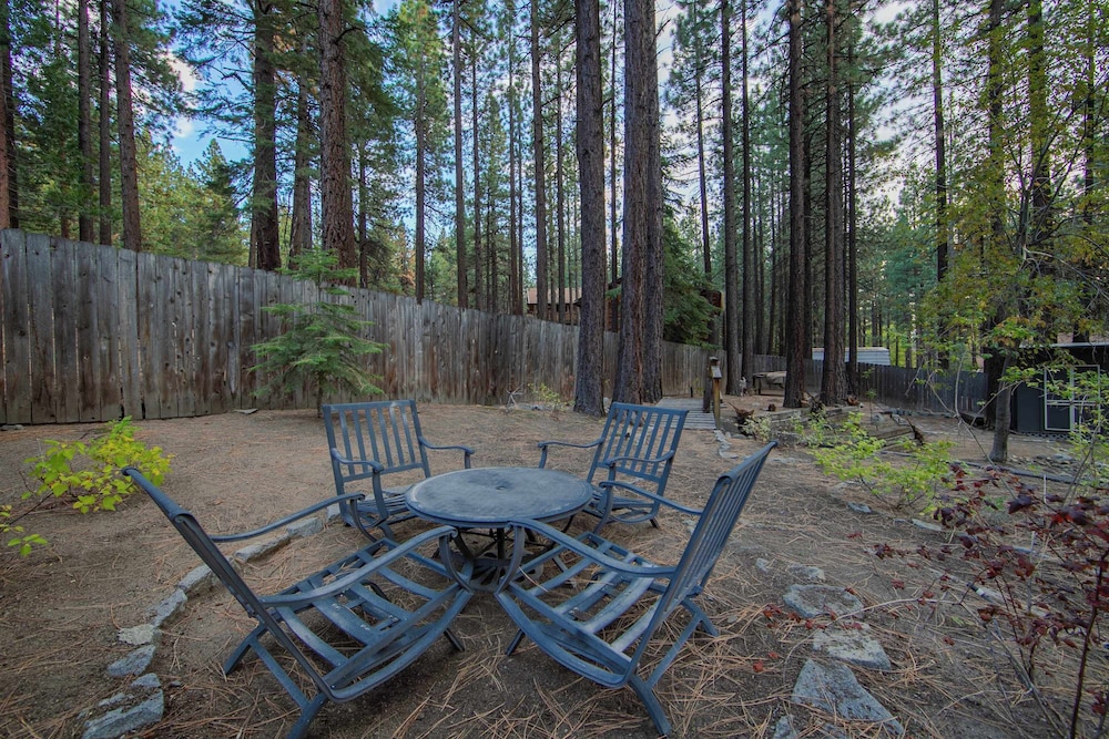 Private Woods - Heavenly California Lodge