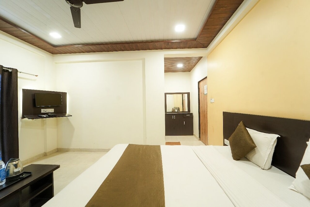 Hotel Raaya Regency