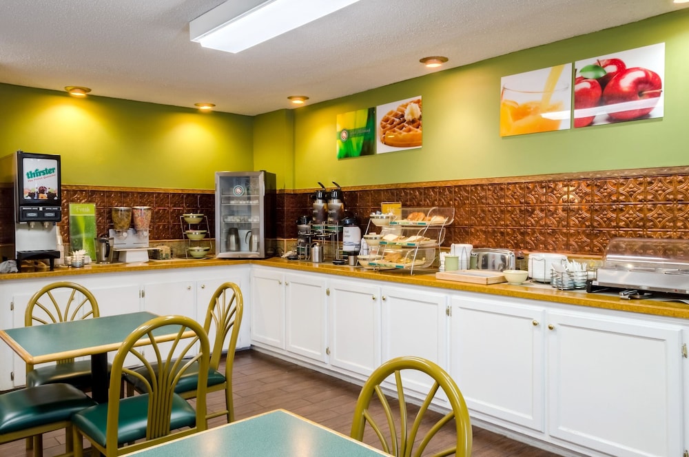 Meridian Vacations - Quality Inn Meridian - Property Image 4