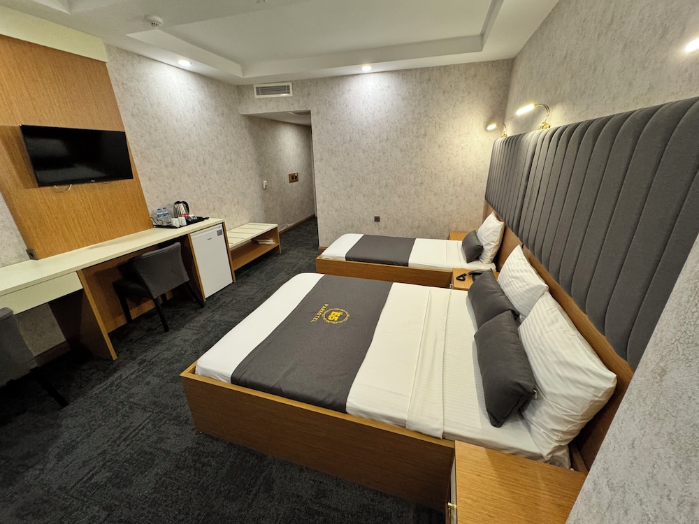 E5 Park Hotel - Image 11