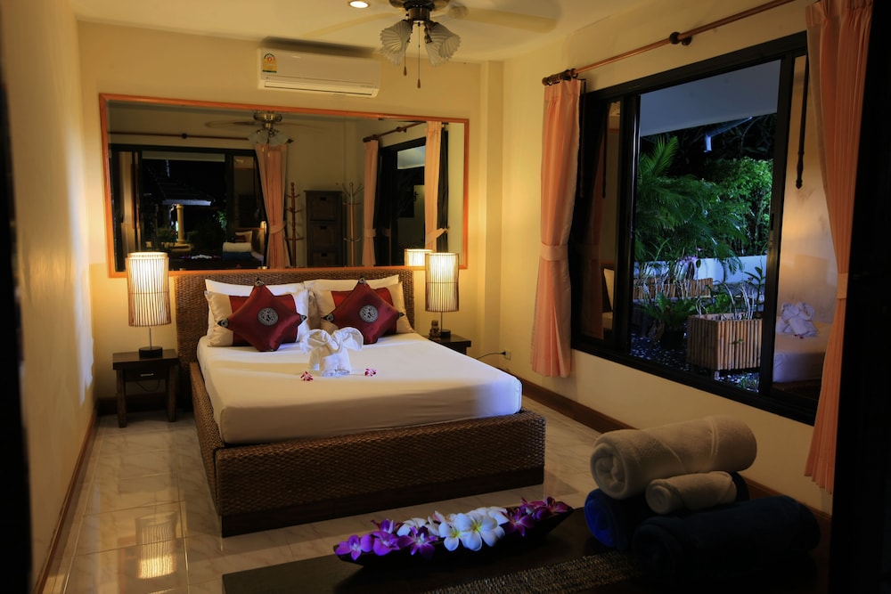 Idyllic Samui Beach Villa Resort