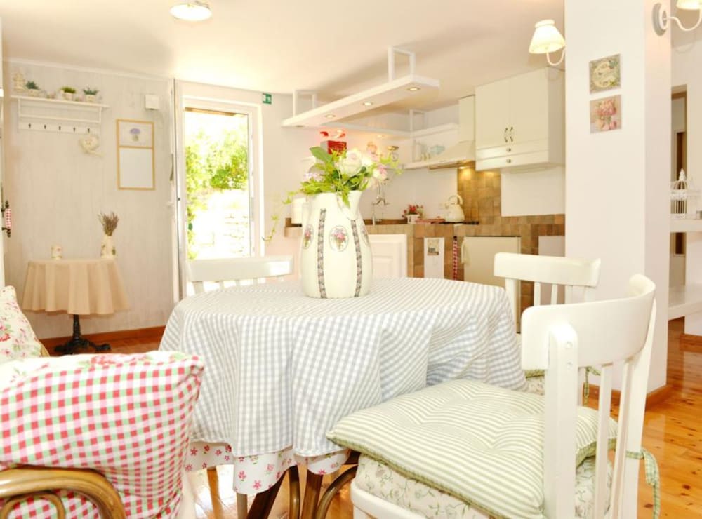 Bay House Rosohotnica