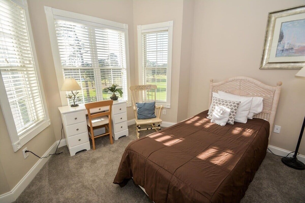 Magnolia Pointe 4878-402 2 Bedroom Condo