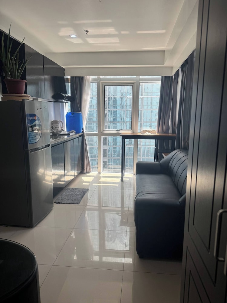 BGC Cheap Condo in BGC 5thavenue -23rd Street