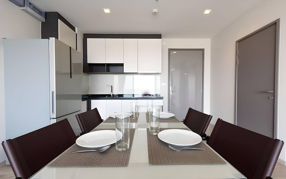 Exclusive Sea View 2 Bed Room High Floor 2 Balcony