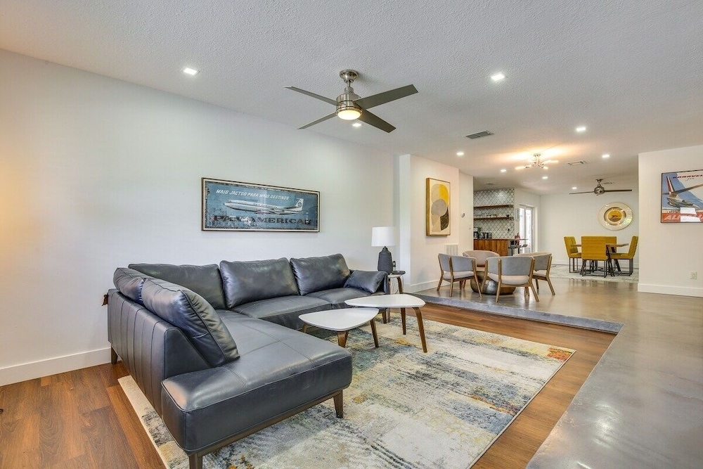 Oakland Park Oasis Heated Pool & Private Patio