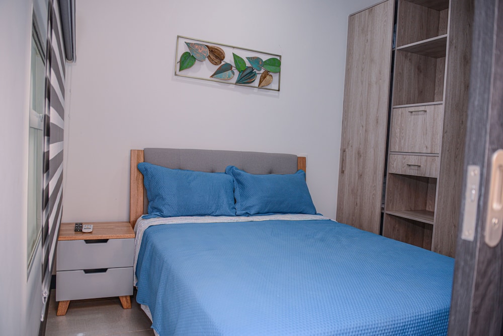 Lleras 402