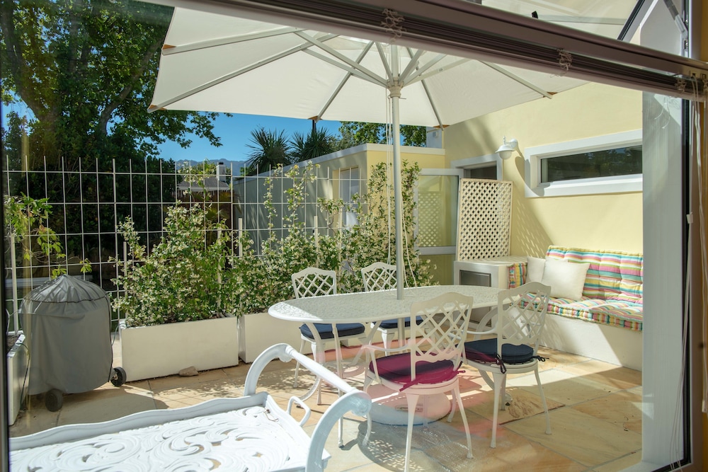 Constantia Cottages