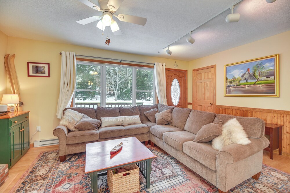 1 Mi to Sugarbush Resort: Dog-friendly Home!