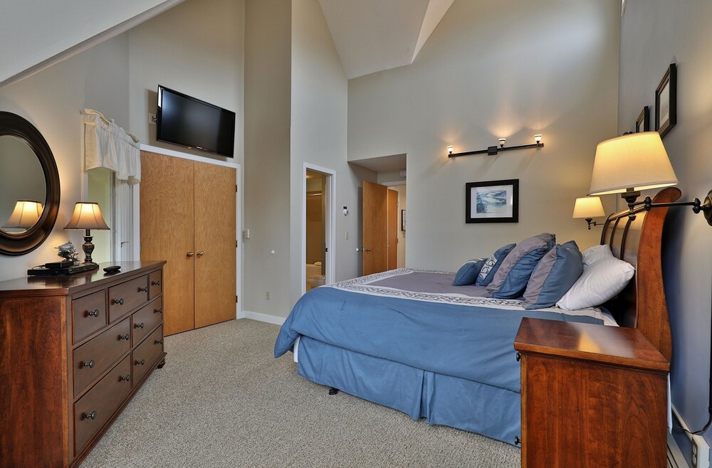 Fall Line Condos by Killington VR - 3 Bedrooms view 4
