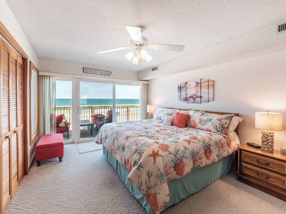 Queens Grant by Topsail Realty