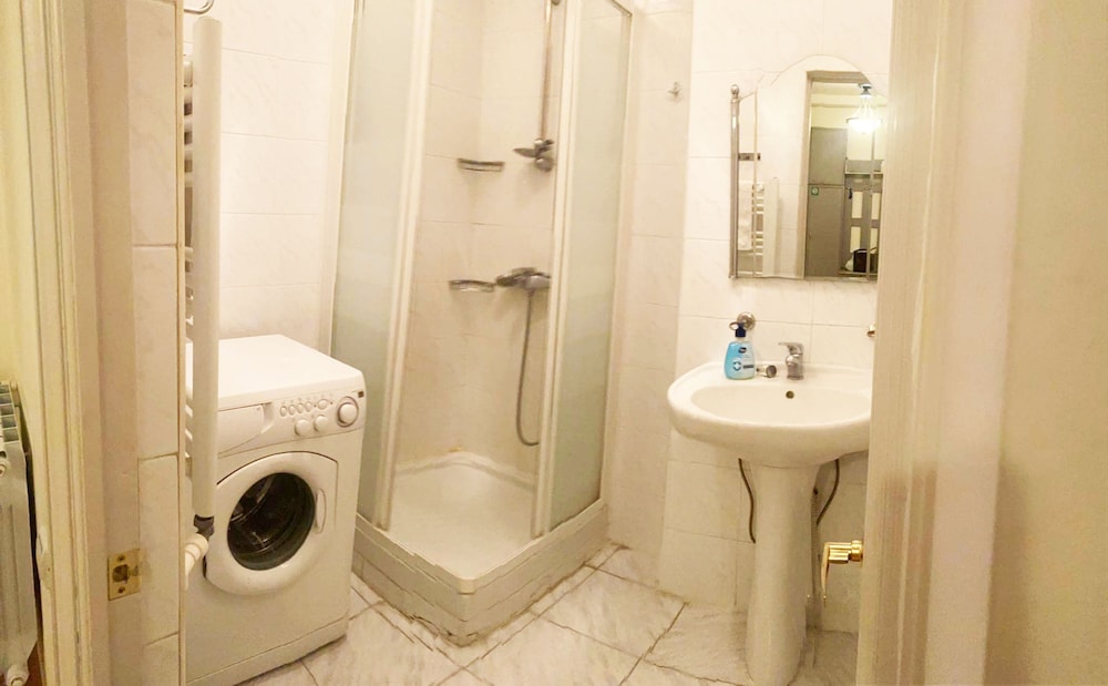 Domino Yerevan Hostel & Tours