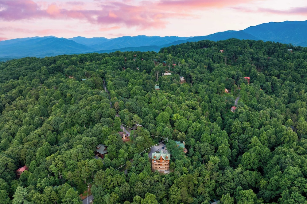 Sleeps 26, 2 Homes Theater Room, Game Room, Hot Tub, Smoky Mountain Views