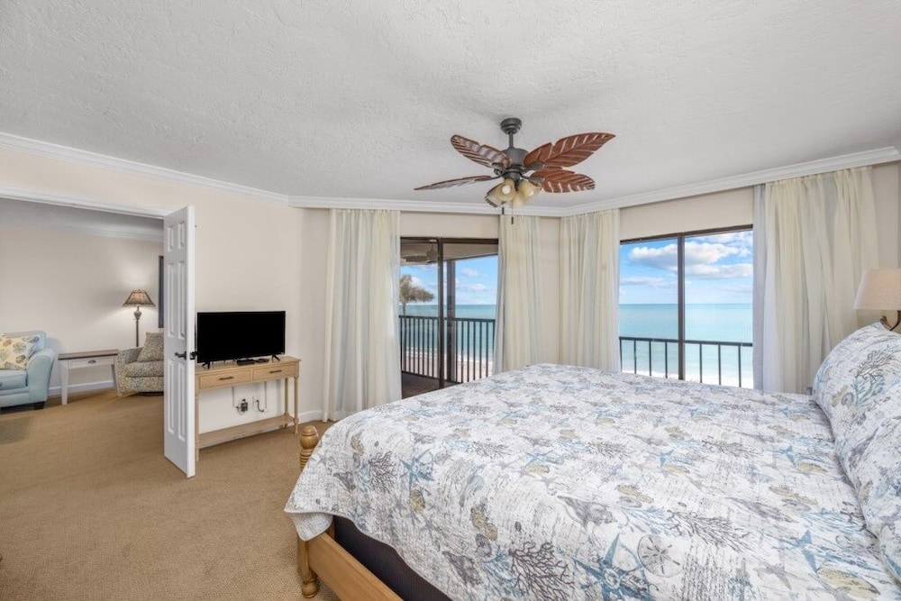 Pointe Santo E44 3 Bedroom Condo