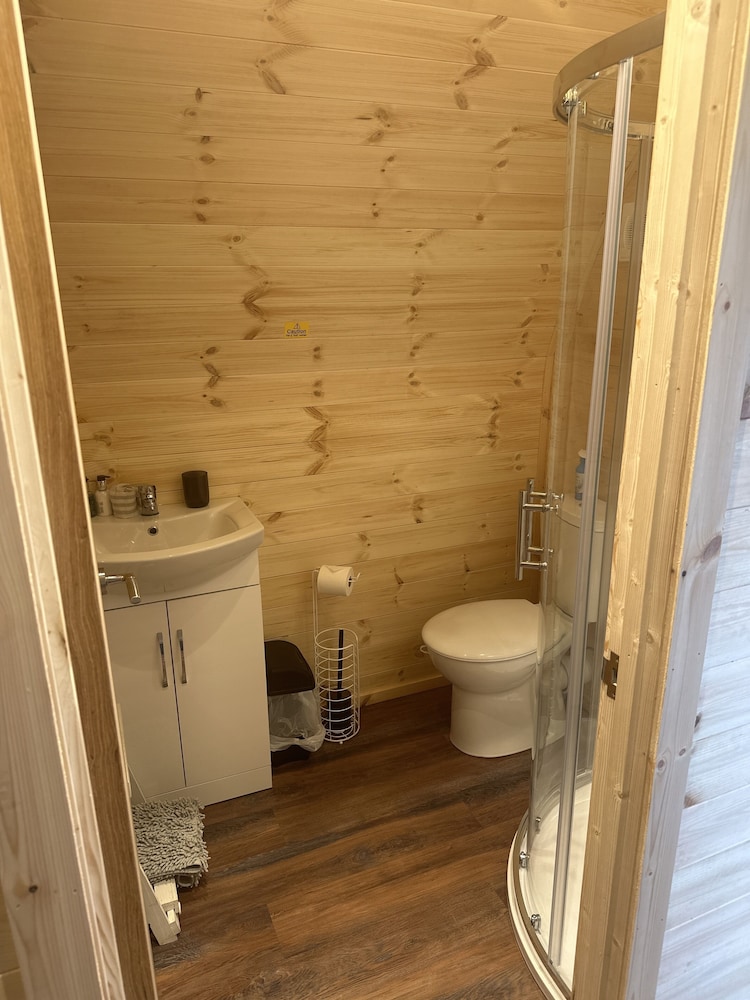 Charming 1-bed Lodge in Dumfries view 5