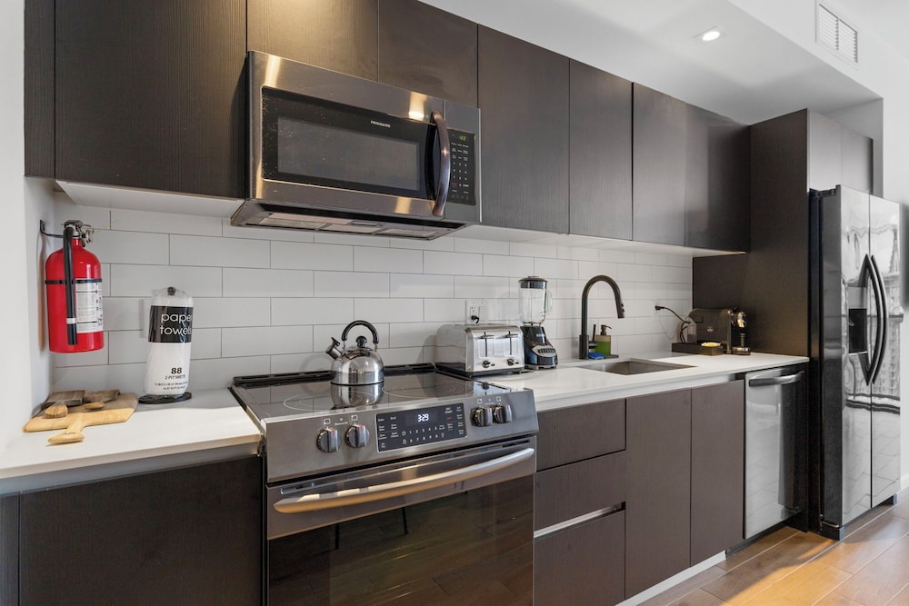 Luxury Spacious Condo at Downtown Miami