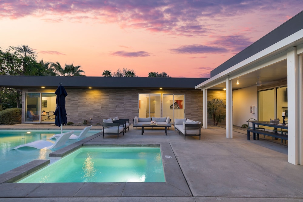 Polo Villa 5 by Avantstay Outdoor Bocce Ball Fire Pit BBQ Pool Spa 260332 6 Bedrooms