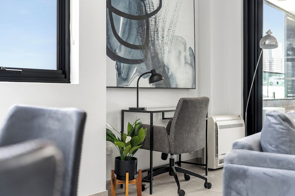 Elizabeth Street Apartments
