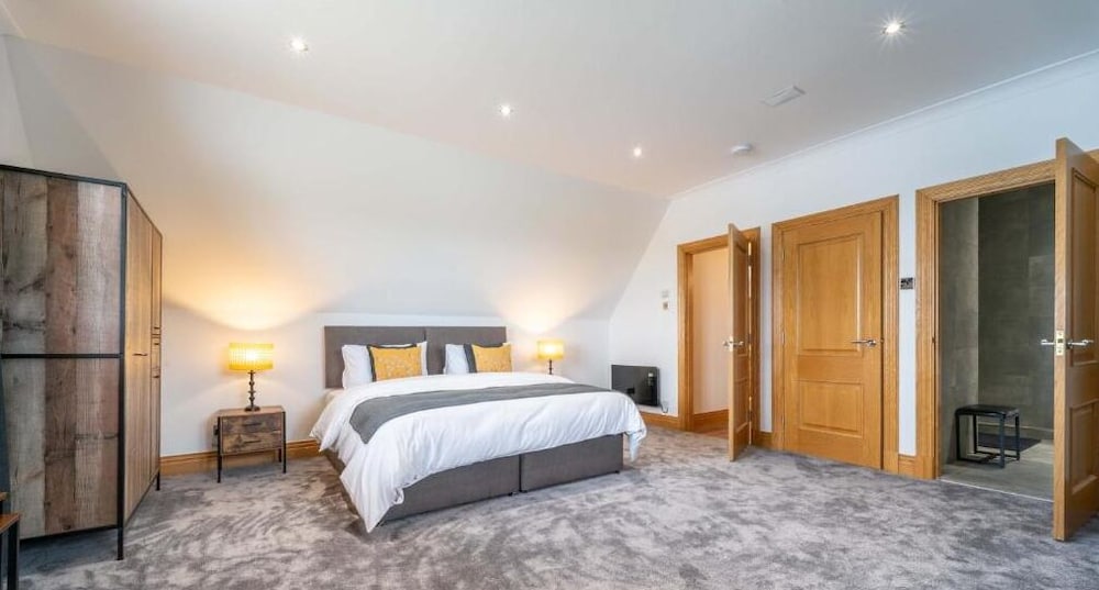 The Hoose at The Vu view 2