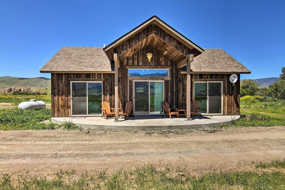 Peaceful Mtn Retreat ~ 43 Mi to Yellowstone! view 4