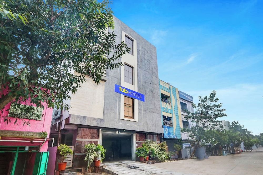 Fabhotel Vishnu Grand
