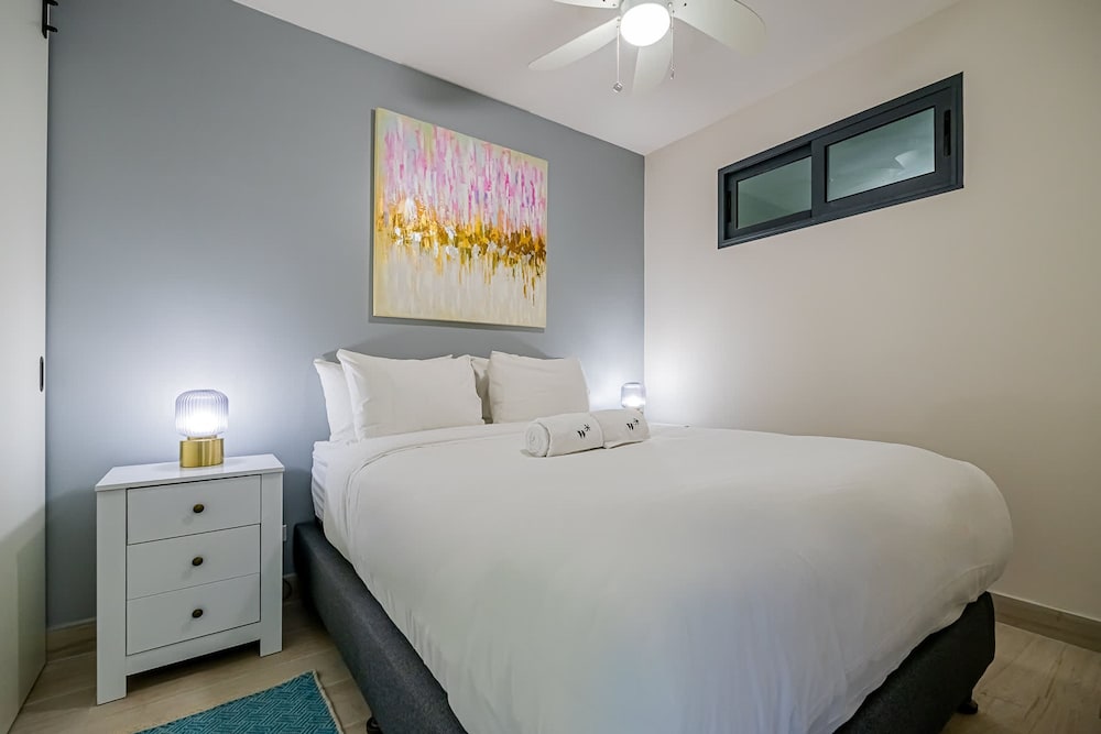 w Comfy 1BR w Perfect Balcony in Casco View