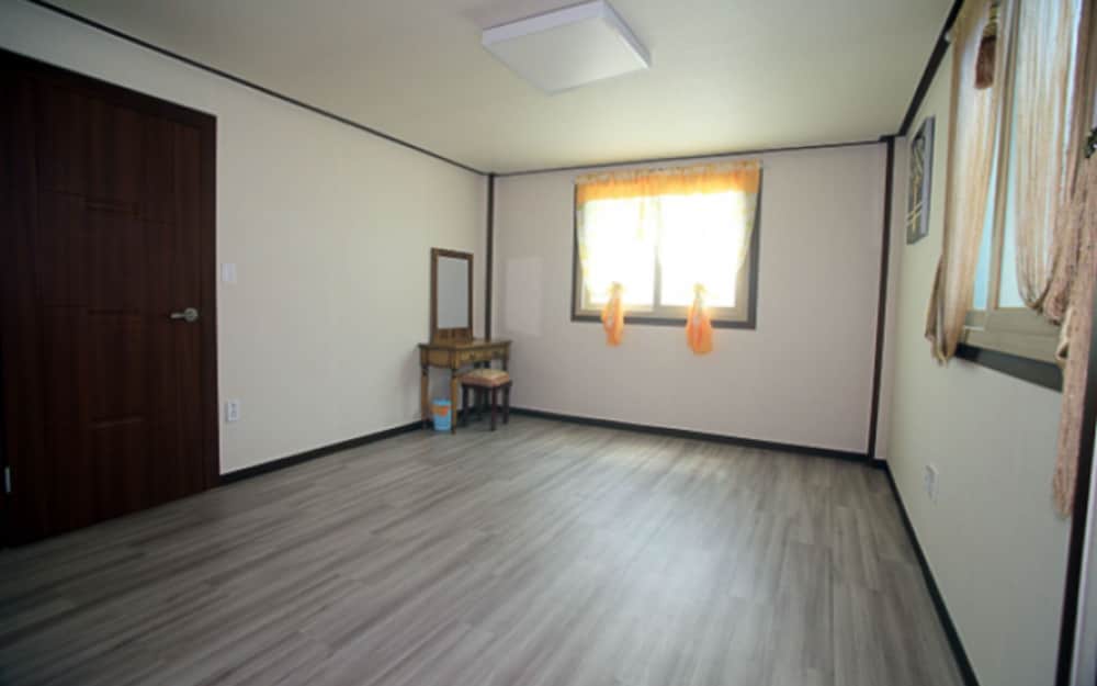 Anseong Supsok Village Pension view 3