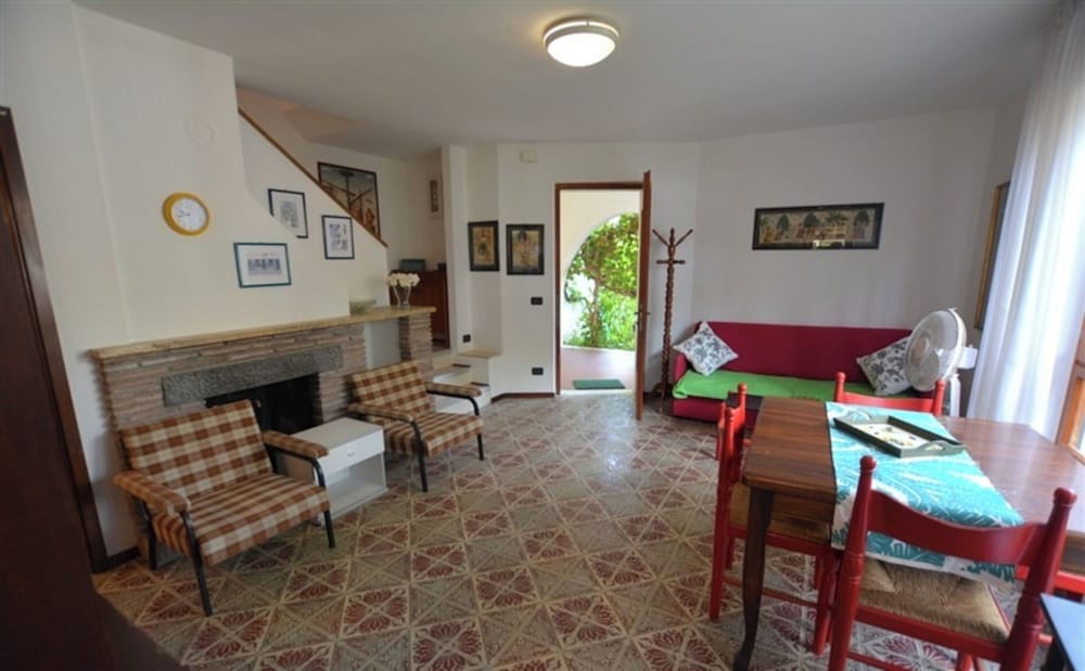 Private Fenced Garden House at 300mt From Lignano Pineta Beach