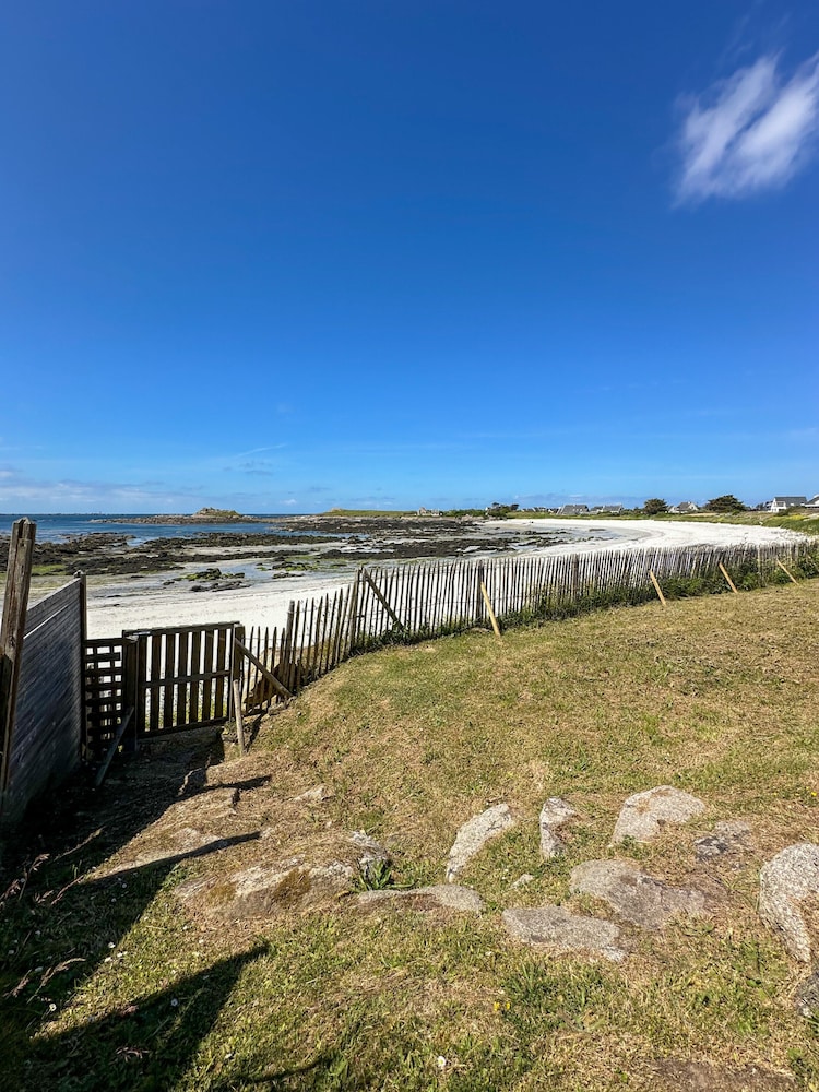 House in Ploudalmezeau With Beach Access