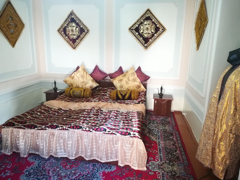 Umarxon Hostel