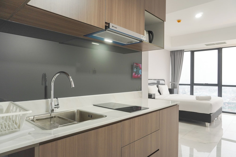 Cozy and Elegant Studio The Smith Alam Sutera Apartment