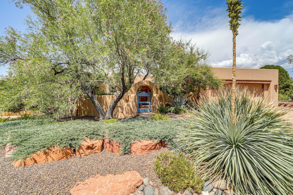 1/2 Mi to Airport Mesa! Hot Tub Haven w/ Mtn Views