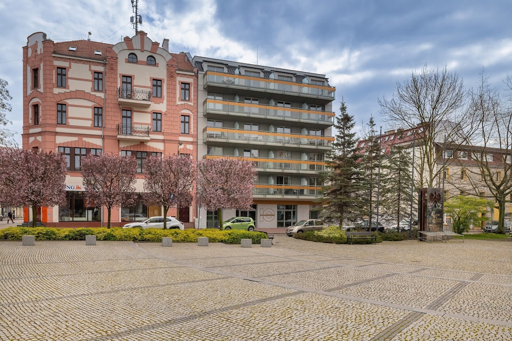 Plac Słowiański Świnoujście by Renters